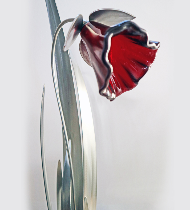 Red_Glass_Flower_Sculpture