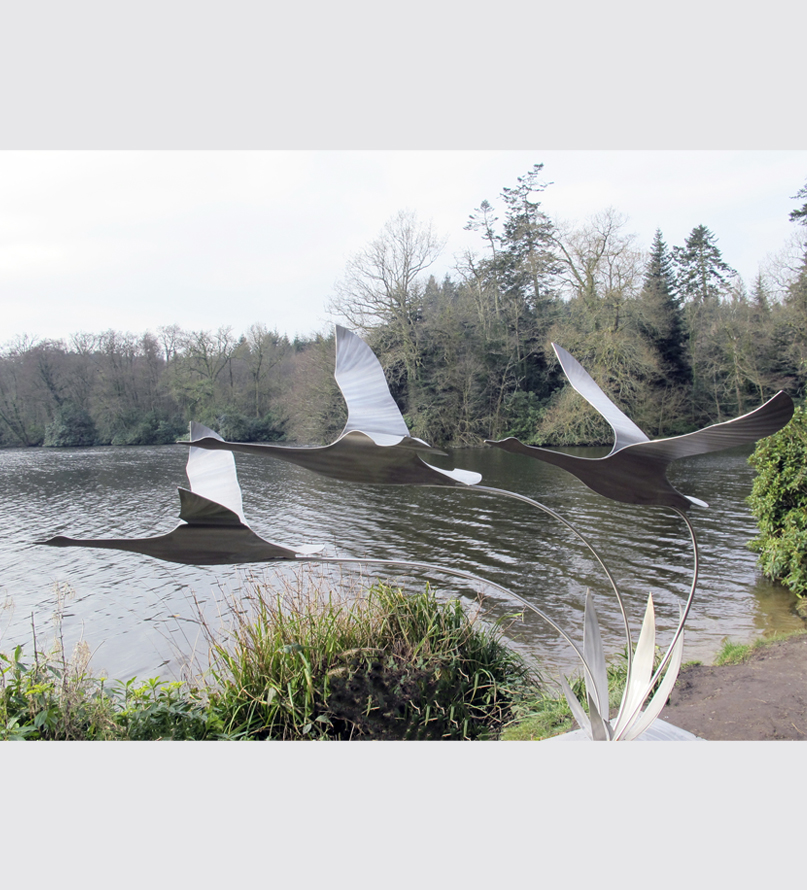 Three_Swans_Sculptures
